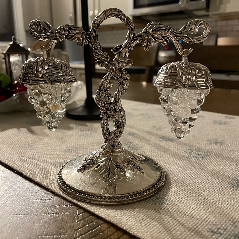 vintage salt and pepper holder